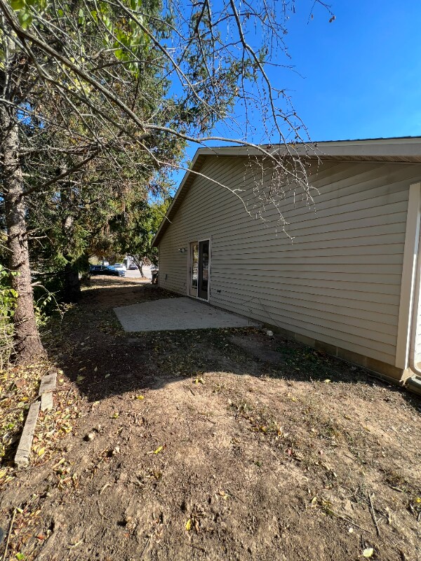 1704 S Pinestone Ct Unit 1704, Bloomington, IN 47401 Room for Rent in