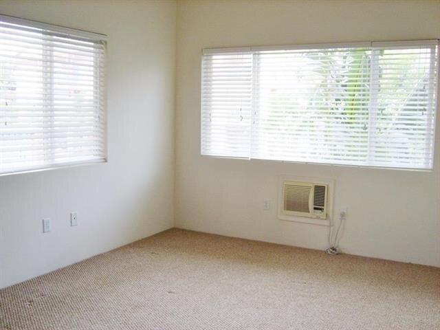 Building Photo - 45 Stephen Ln