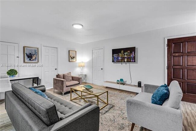 Foto del edificio - 977 SW 10th St