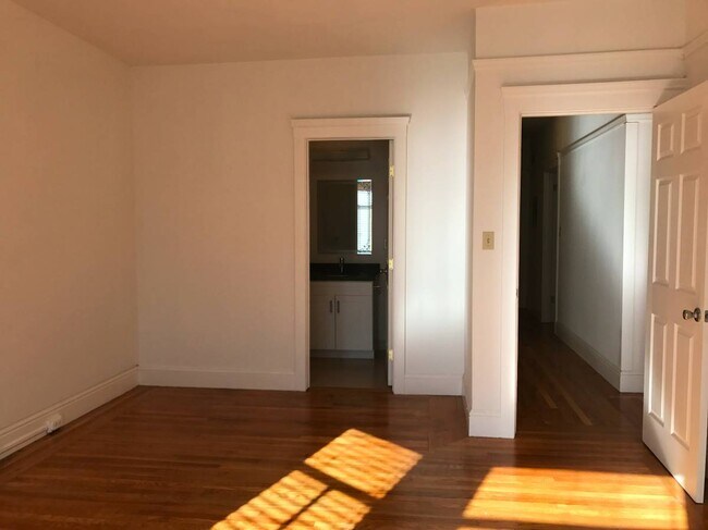 Building Photo - 1333 Balboa St