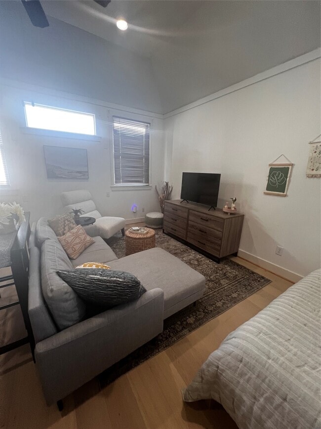 Building Photo - 5303 Nett St