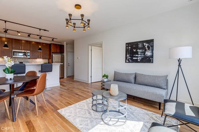 Building Photo - 2720 N Spaulding Ave