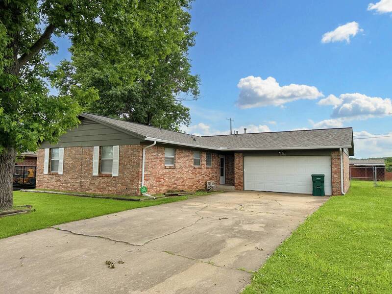 Primary Photo - 4802 South Bermuda Avenue West