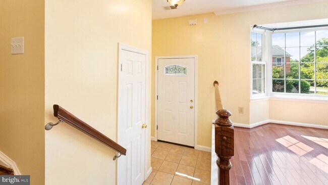 Building Photo - 8586 Enochs Dr