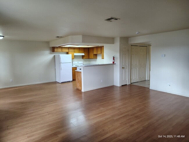 Building Photo - 6552 Wilma Ave