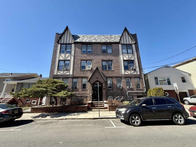 Foto del edificio - 8717 1st Ave