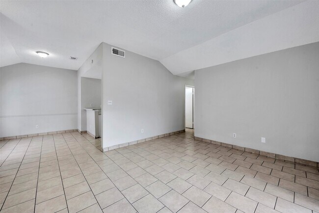 Foto del edificio - 6110 W Mt Houston Rd