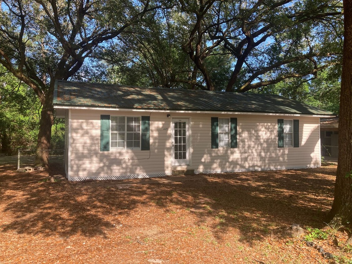 Primary Photo - Woolmarket 3 Bedroom
