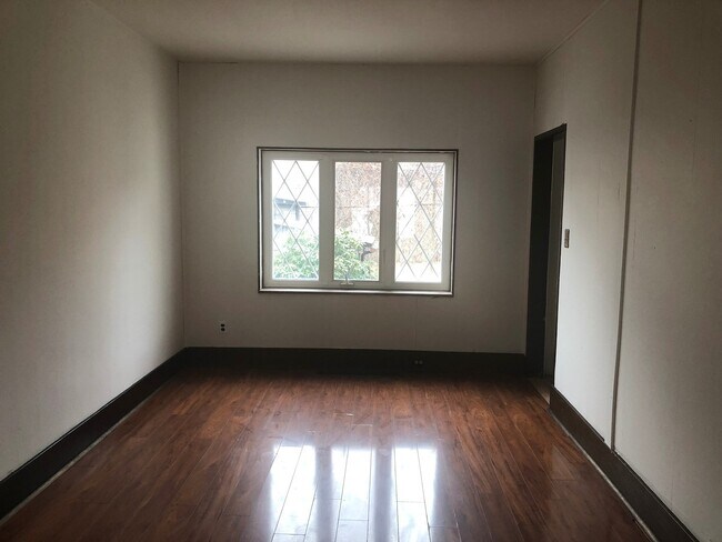 Foto del edificio - Troy Hill - LARGE 2 BR Single Family House...