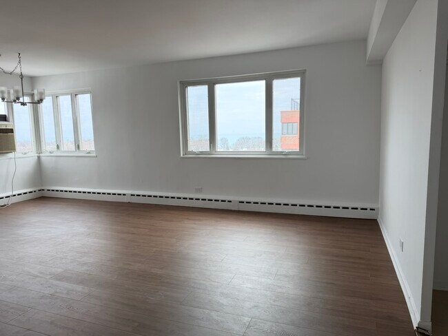 Foto del edificio - 708 W Bittersweet Pl