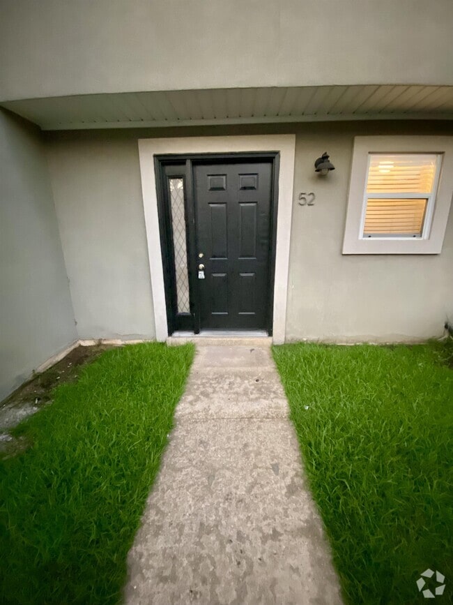 Lavillede Courmont Apartments under 1,000 Gautier, MS 1 Rentals