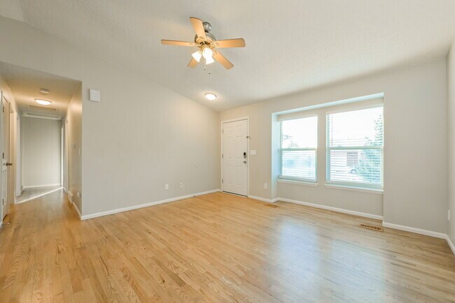 Foto del edificio - 8993 W Ontario Ave