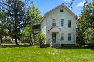 Building Photo - 671 Cornwall Ave