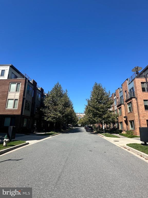 Foto del edificio - 8051 Tribeca St