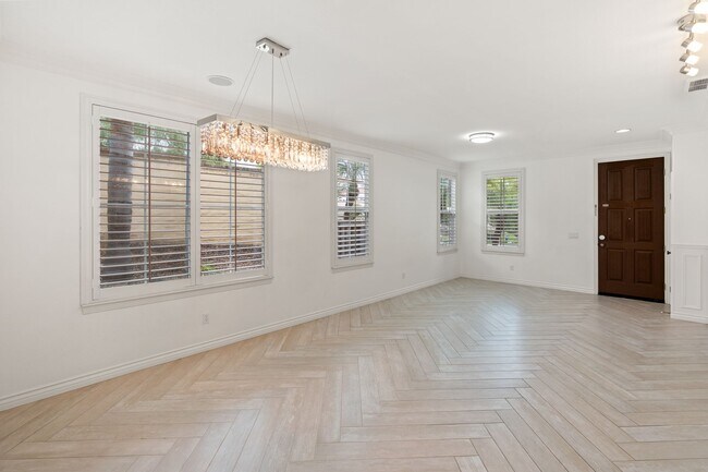 Building Photo - 2705 Plumeria Dr