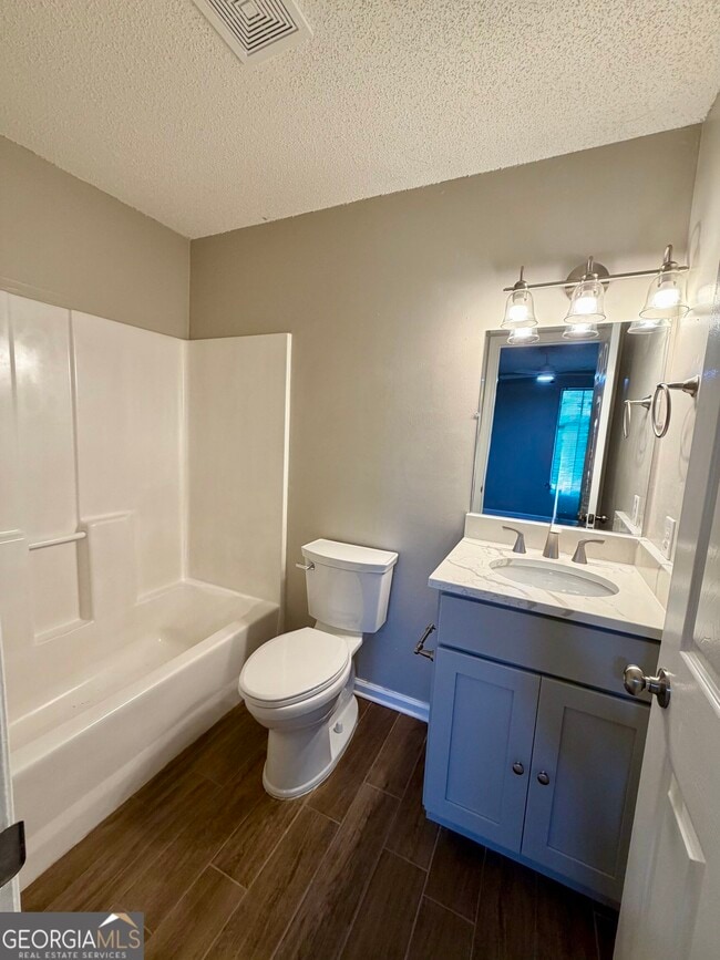 Building Photo - 438 Admiral's Walk Dr
