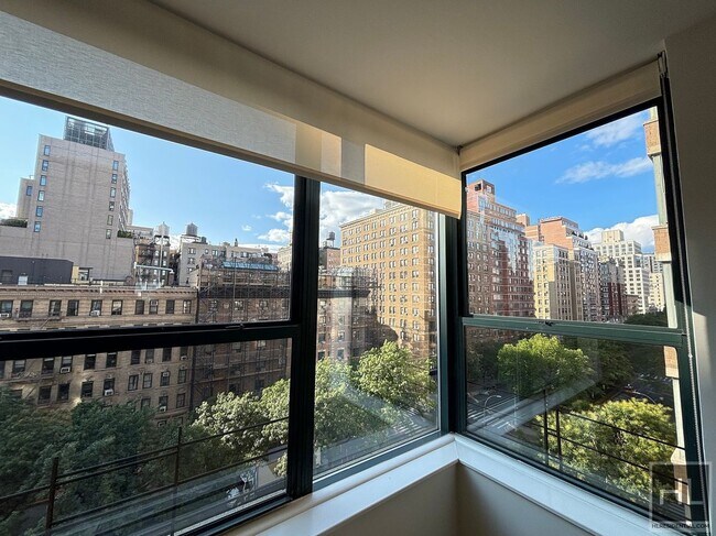 Foto del edificio - no fee 3 bedroom 2 bathroom with laundry -...