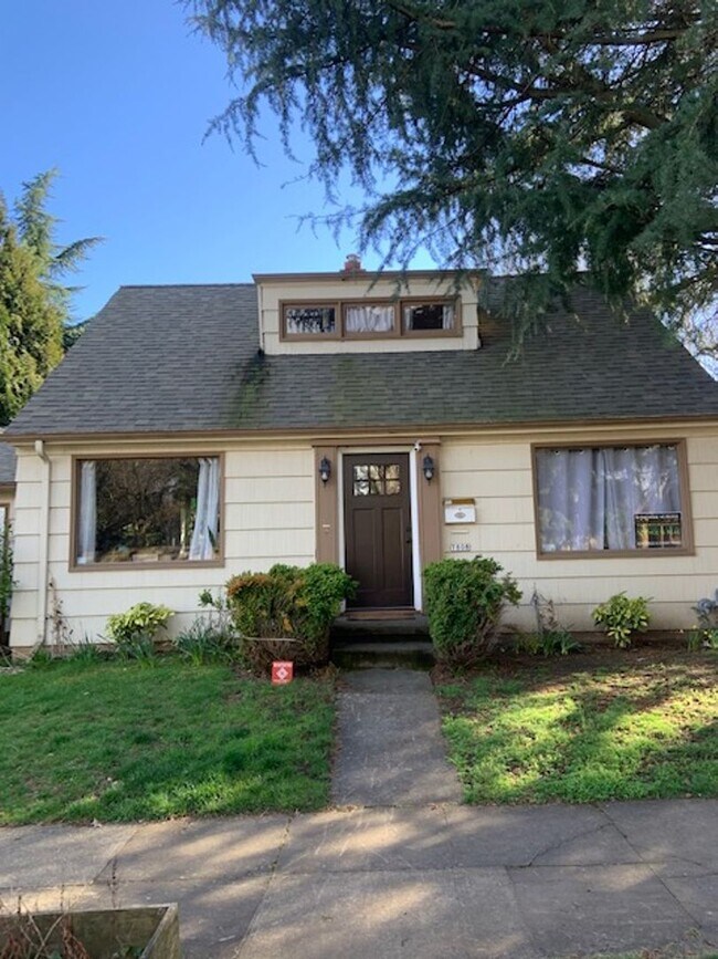 Foto del edificio - 7808 SE Pine St