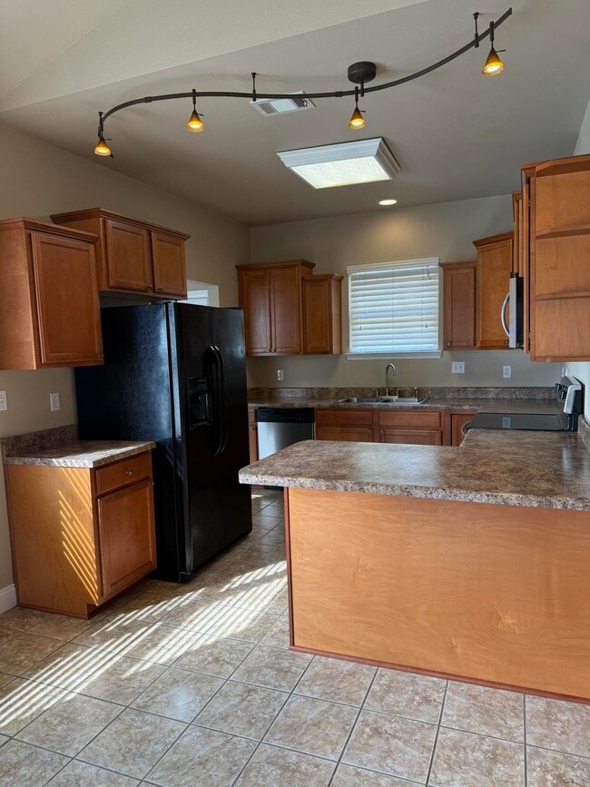 Foto del edificio - 129 Daisy Ln