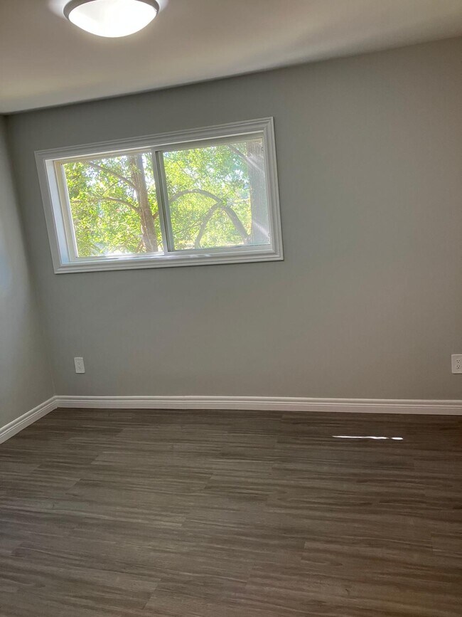 Photo du bâtiment - 950 Eastlawn Av