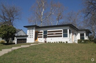 Building Photo - 4210 Lovell Ave