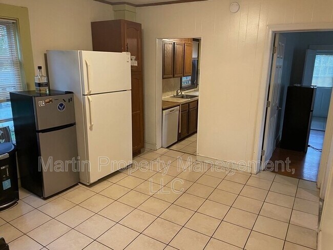 Building Photo - 9 Guinan St