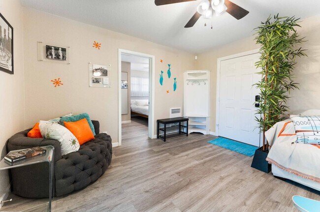 Foto del edificio - Furnished Luxury Downtown Las Vegas Oasis!