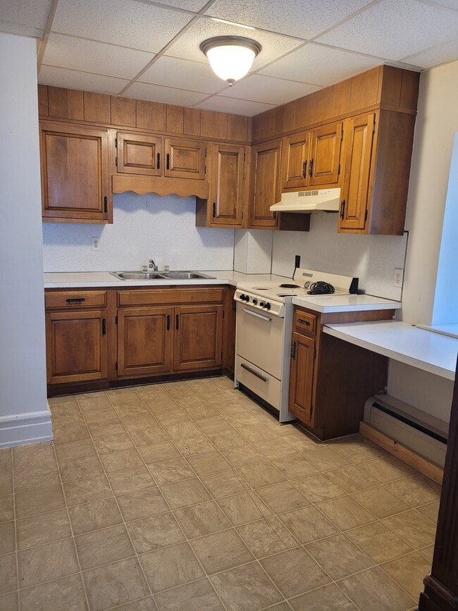 217 York St Unit 2, Hanover, PA 17331 217 York St Hanover, PA