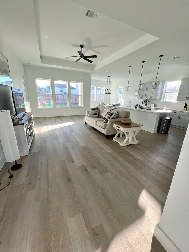 Building Photo - 3810 St Simon Manor Dr