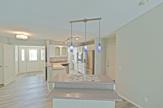 Building Photo - Loch Haven Hills Home