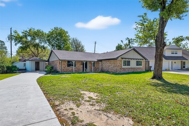 Building Photo - 1906 Shadow Bend Dr