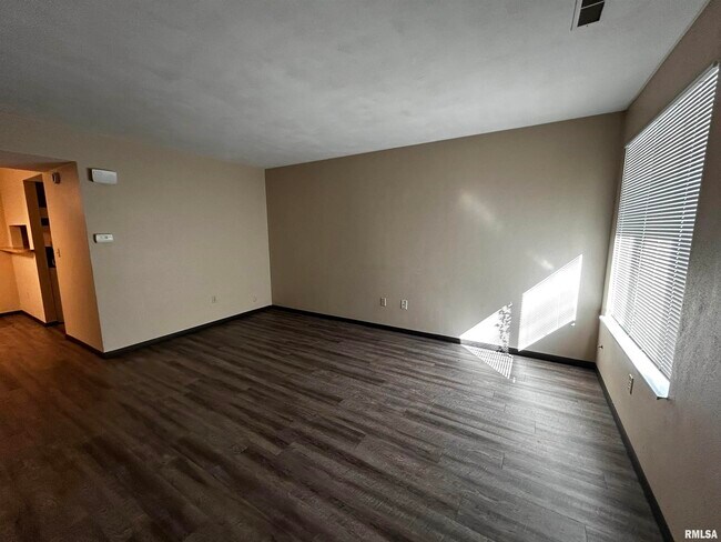 Foto del edificio - 3440 W Richwoods Blvd