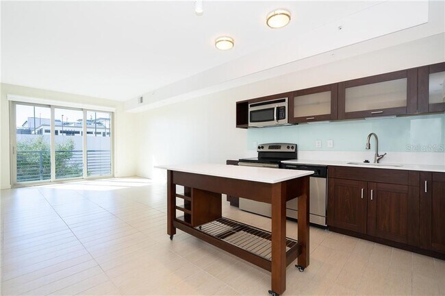 Foto del edificio - 899-1002 N Orange Ave