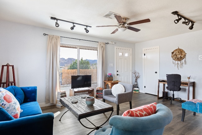 Foto del edificio - 6122 Panorama Rd