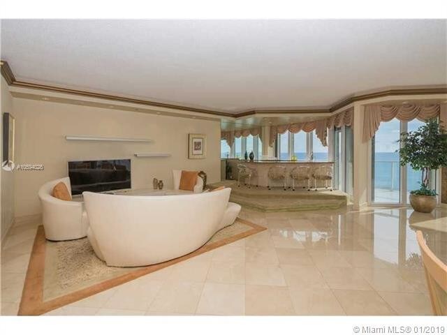 Foto del edificio - 16445 Collins Ave
