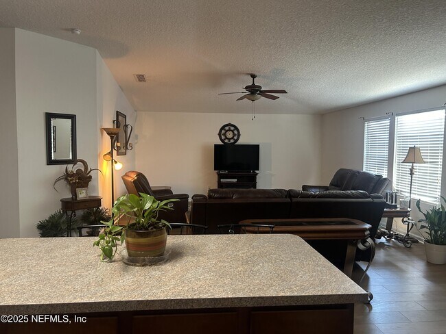 Foto del edificio - 11786 Huckleberry Trail East
