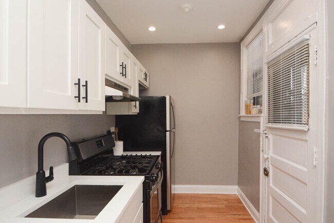 Foto del edificio - 630 W Stratford Pl