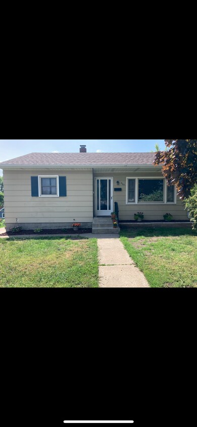 Primary Photo - 305 1st Ave NE
