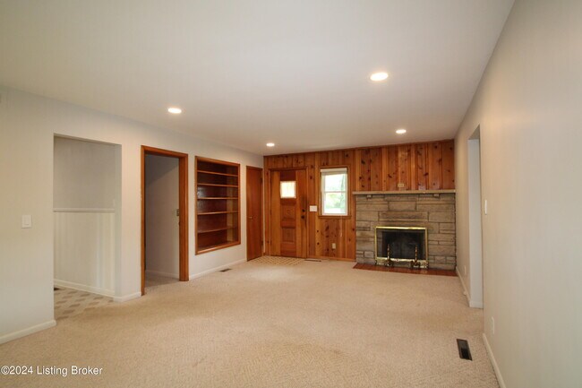 Building Photo - 4710 Clarmar Rd