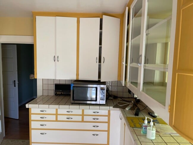 Building Photo - Chula Vista 4.5 Bedrooms and 3 Bathrooms -...