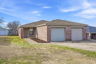 Building Photo - 8117 Doreen Ave