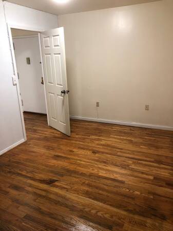 Primary Photo - 1010 Evergreen Ave