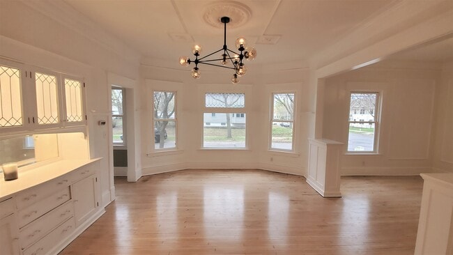Upper Dining Room - 1400 N Girard Ave N