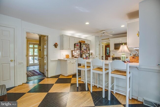 Building Photo - 20 Aiken Rd