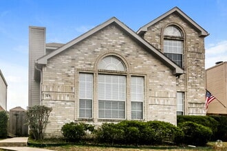 Building Photo - 524 Timber Way Dr