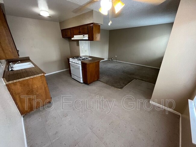 Building Photo - 2941 W Caldwell Ave