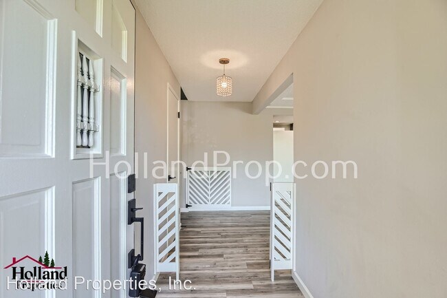Foto del edificio - 3 br, 2.5 bath House - 4130 NW 192nd Ave