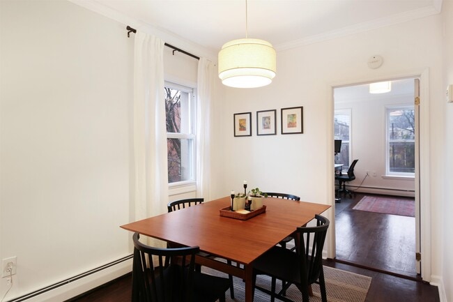 Building Photo - 331 Varick St