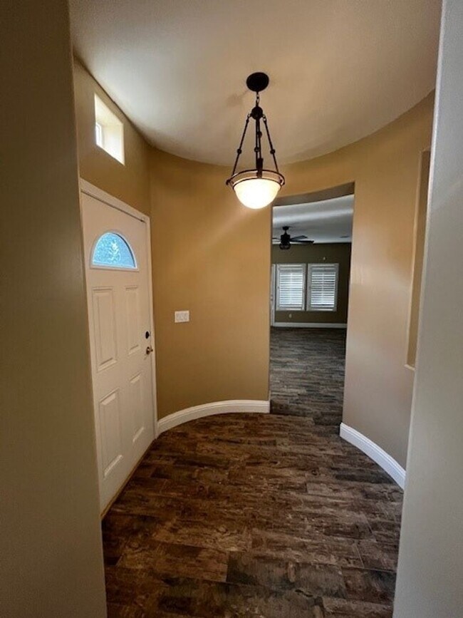 Foto del edificio - 8701 Maggiore Ln