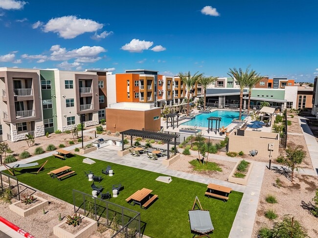 Building Photo - Origin